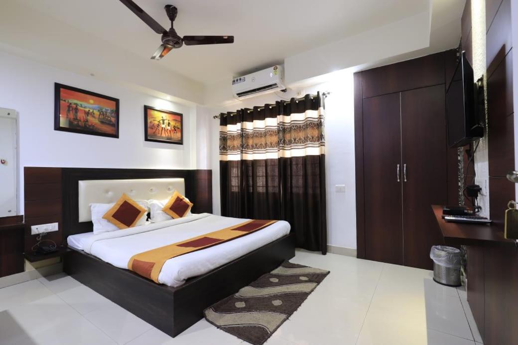 Hotel Rashmi Guwahati Exterior foto
