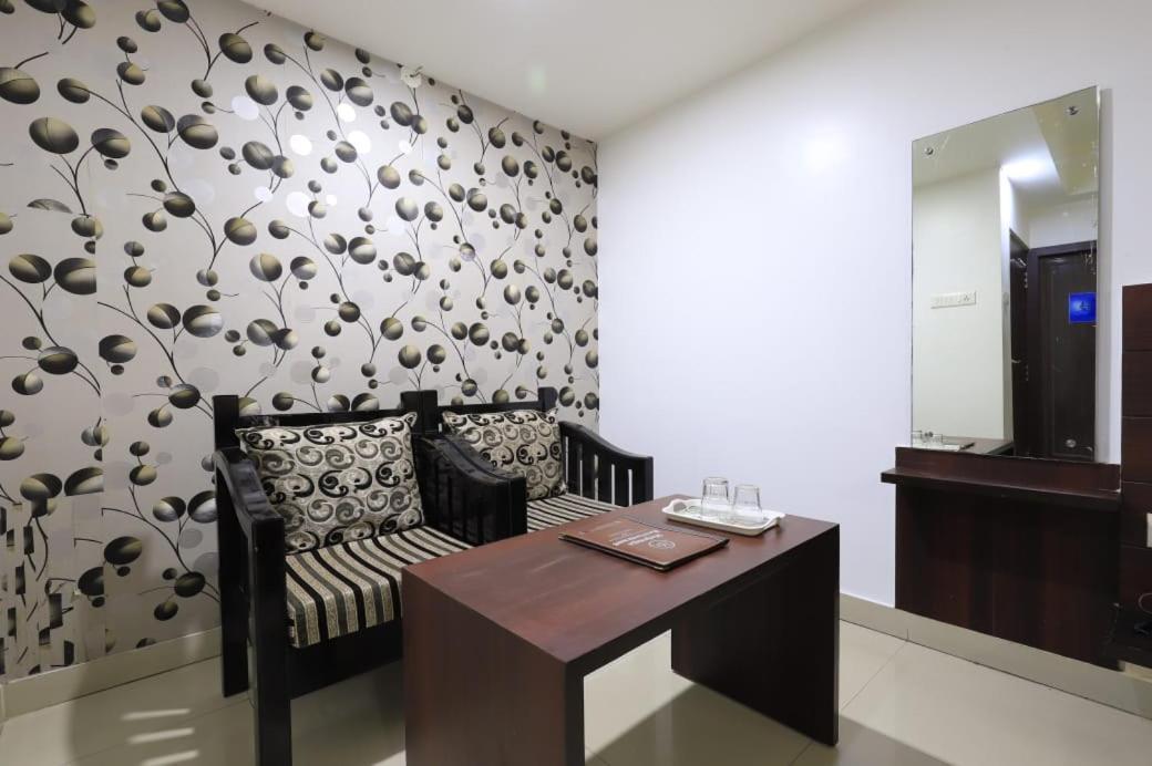 Hotel Rashmi Guwahati Exterior foto